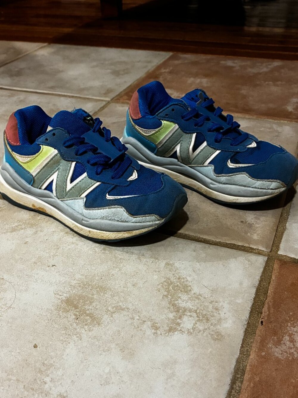Vintage New Balance kid shoe size 13 with zubits magnetic closure laces